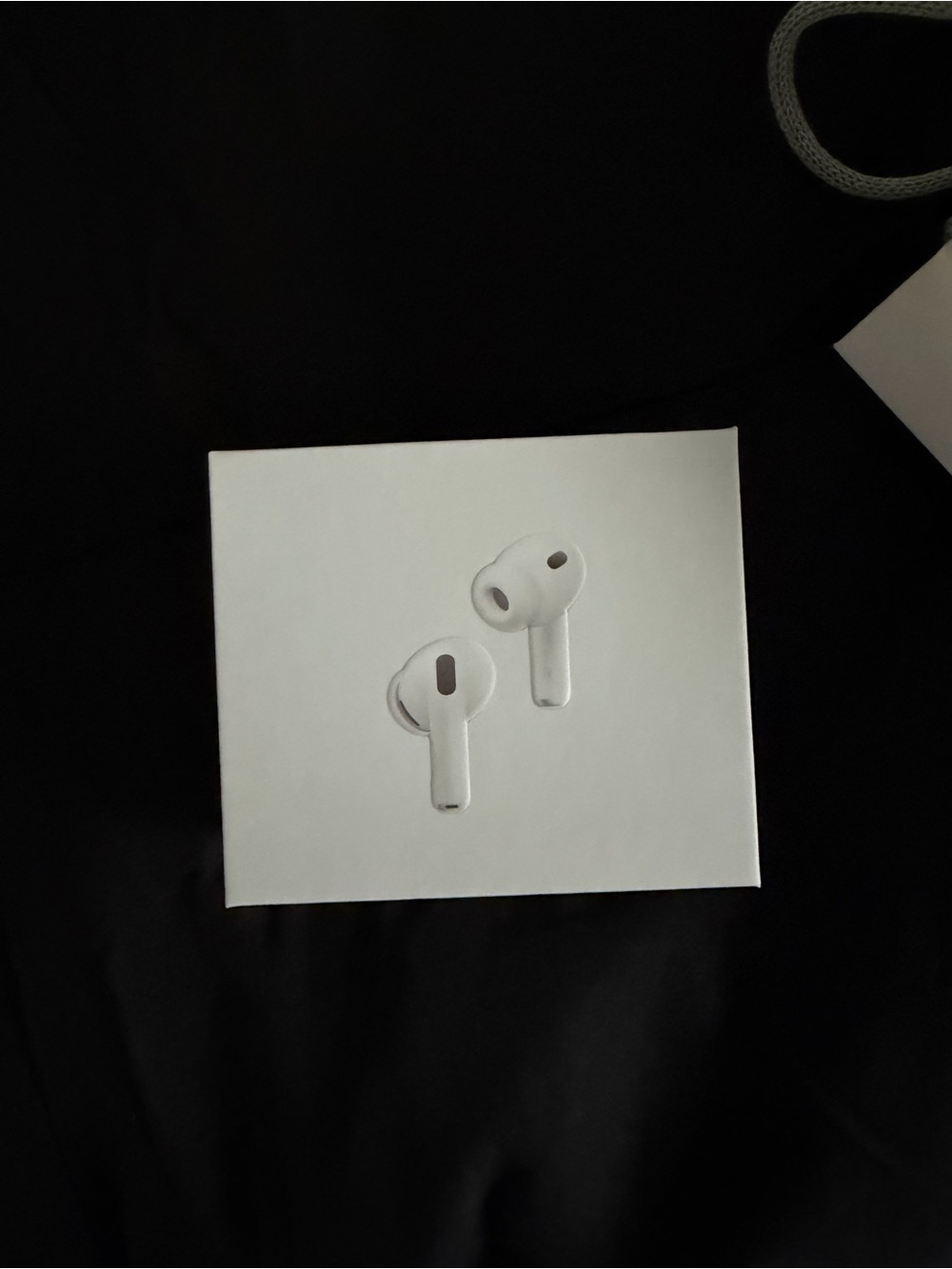 Apple AirPods Pro (White) with Wireless Charging Case